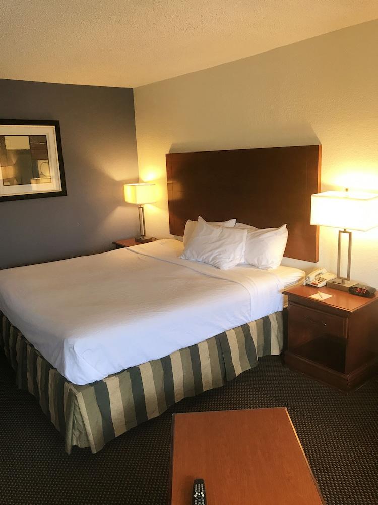 Hotel Days & Mobile
