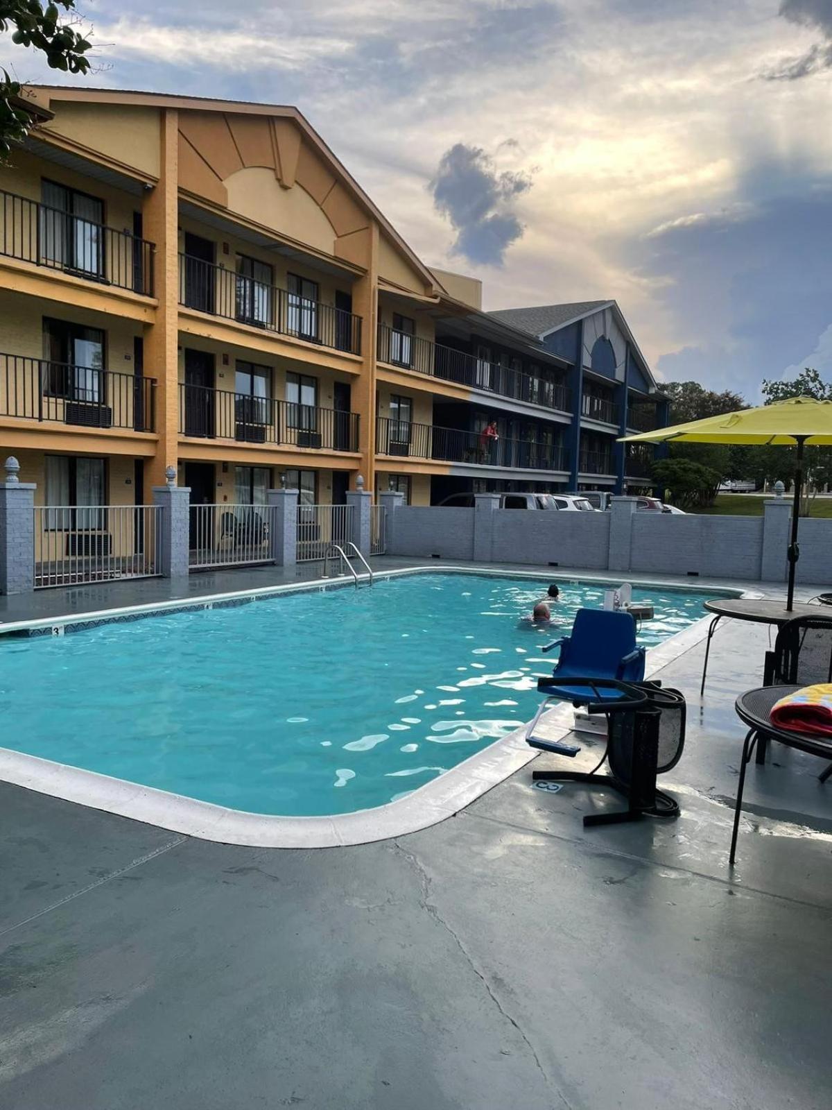 Hotel Days & Mobile Tillmans Corner
