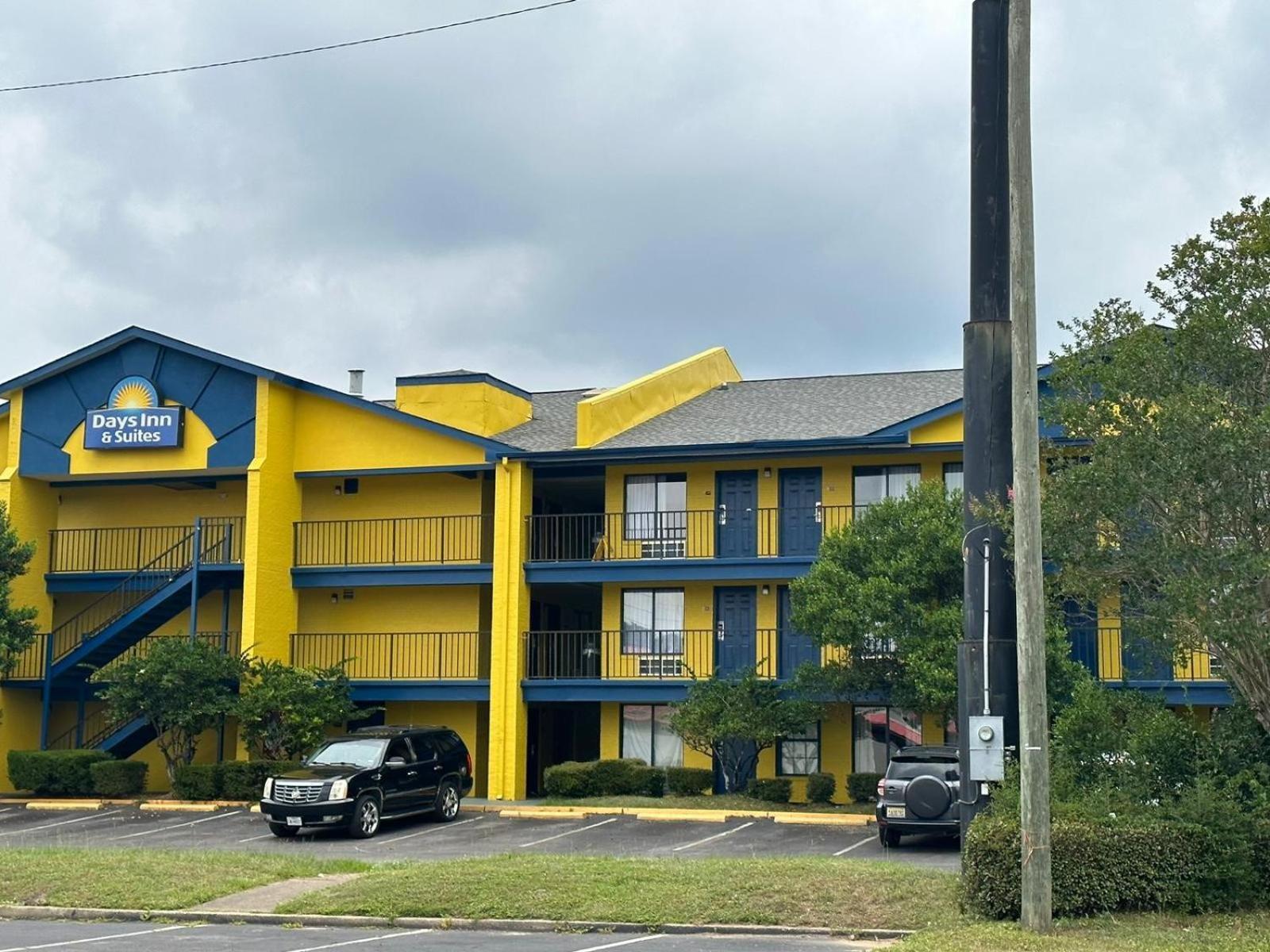 Days & Mobile Hotel