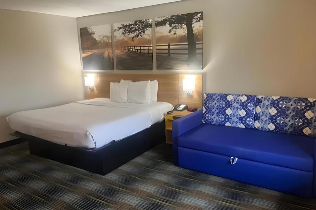 Days & Mobile Hotel