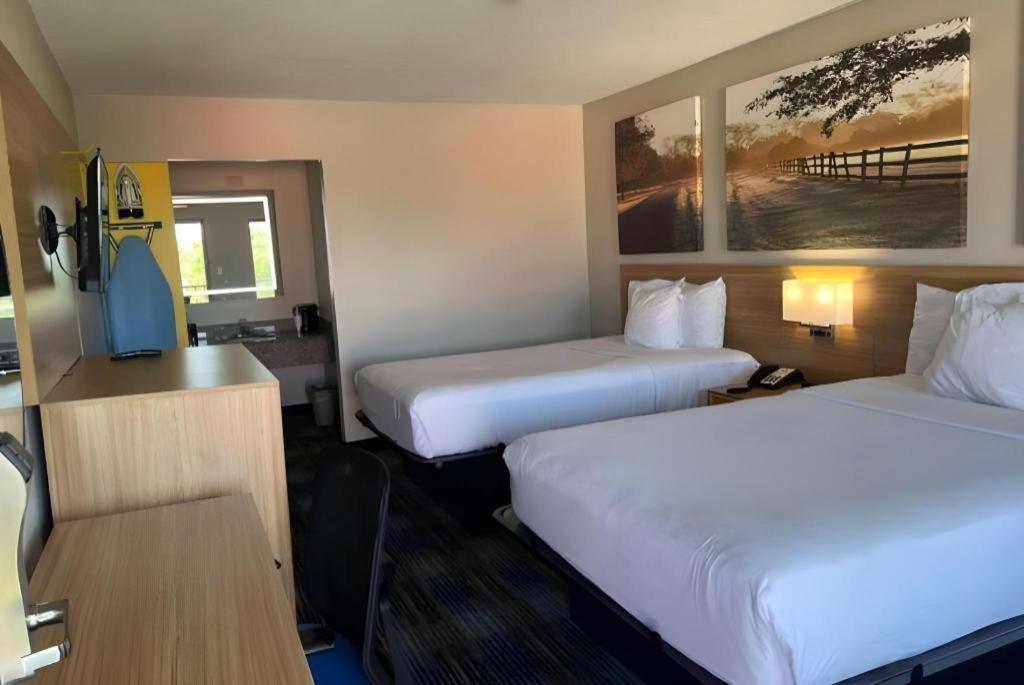 Days & Mobile Hotel 2*