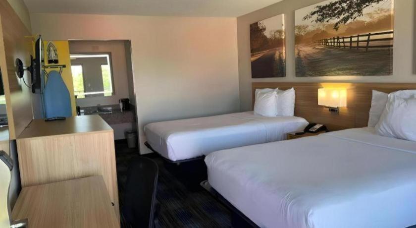 Days & Mobile Hotel 2*