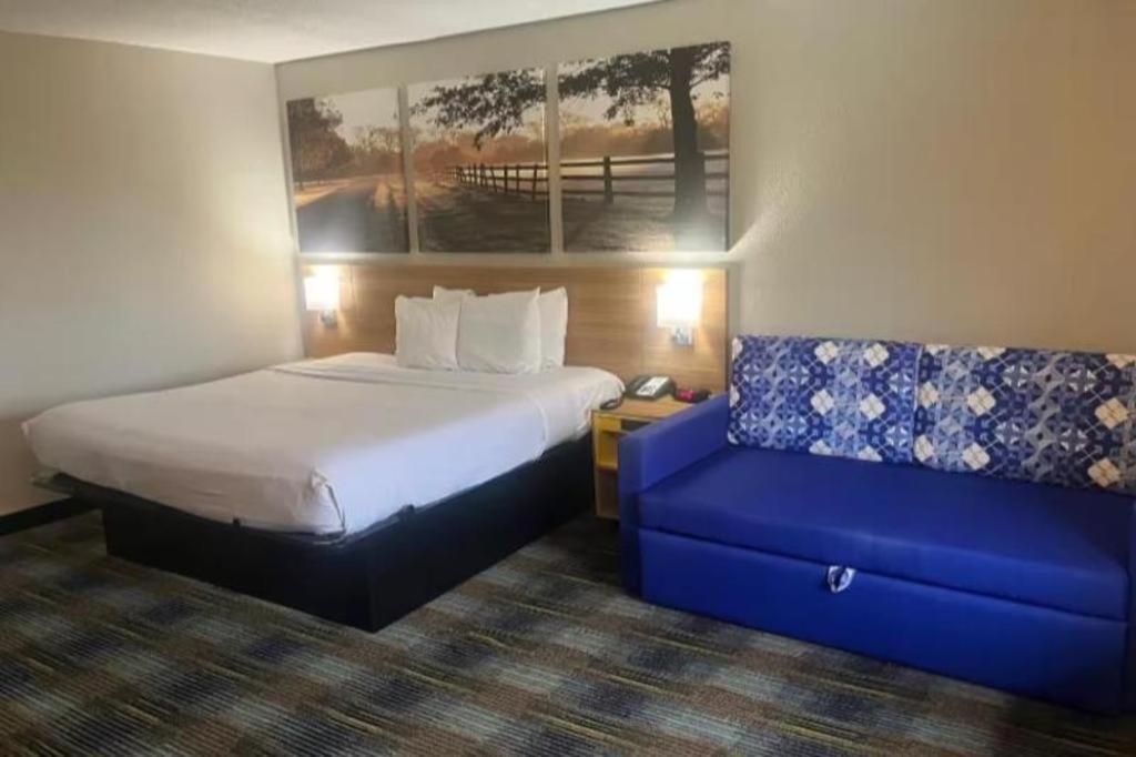 Hotel Days & Mobile