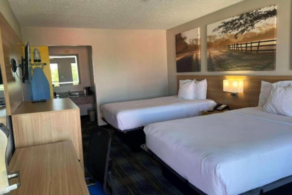 Hotel Days & Mobile 2*
