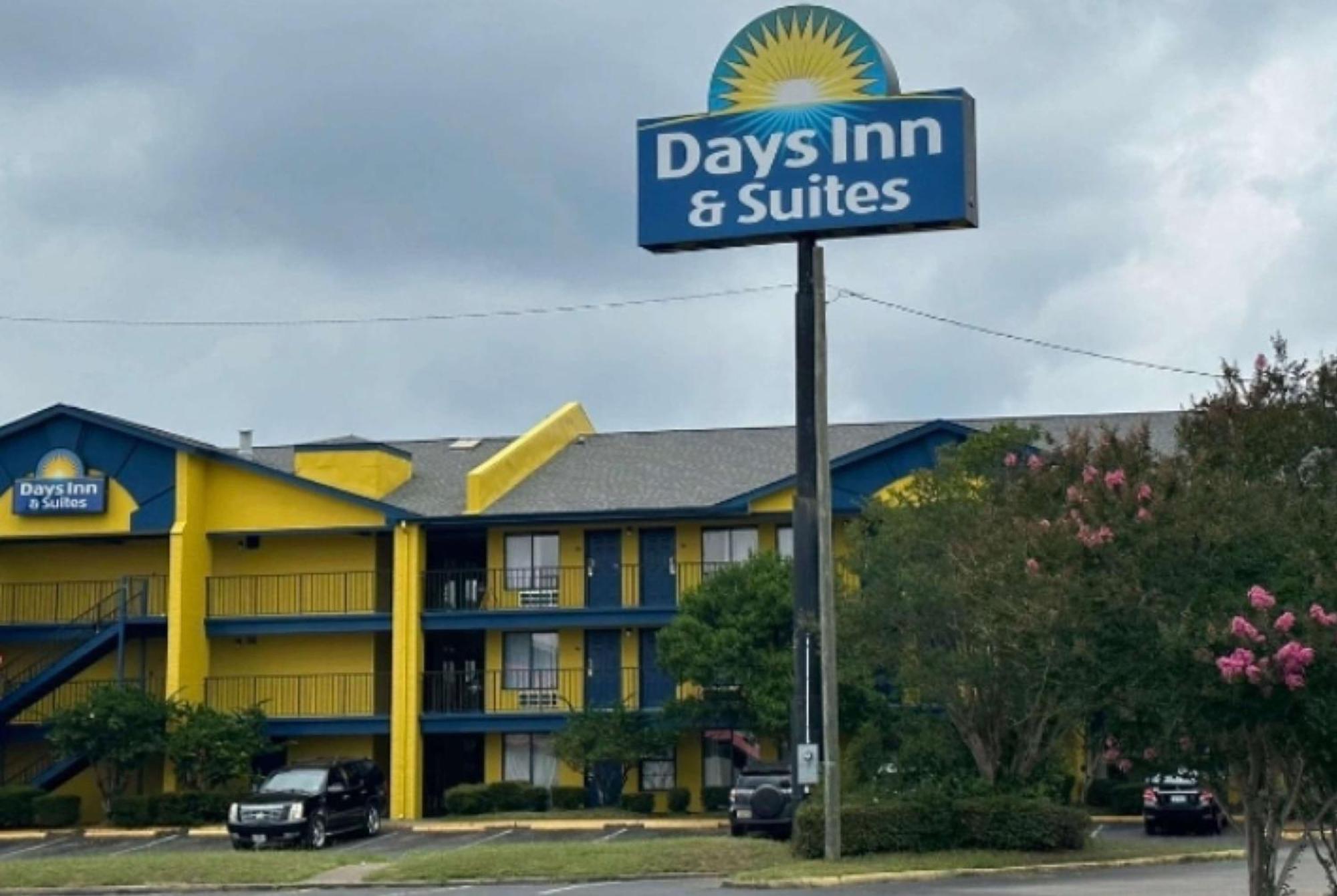 Days & Mobile Hotel